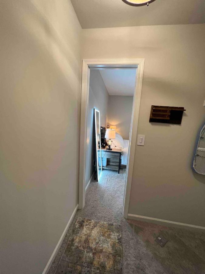 Hometel Premium Guest Suite W/ Private Entrance Ypsilanti Exterior foto